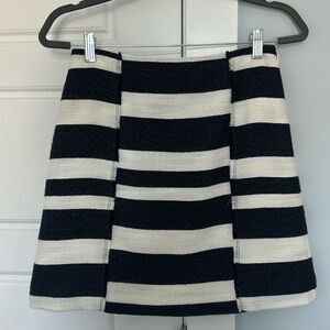 LOFT Navy and White Mini Skirt - Sz 2
